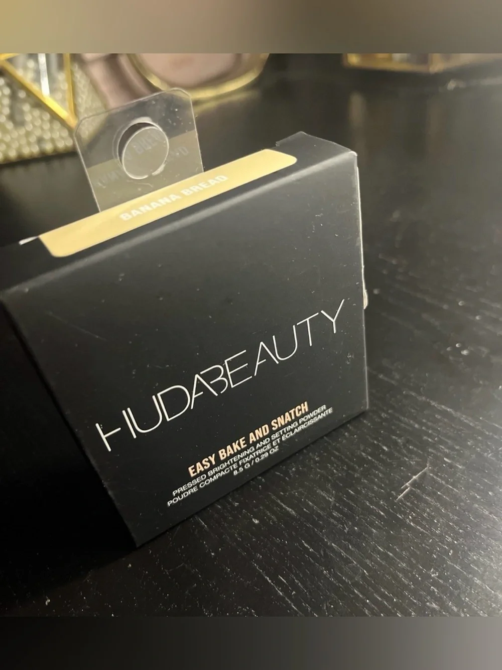 HUDA BEAUTY Easy Bake and Snatch Pressed Powder - Banana Bread (Yellow)